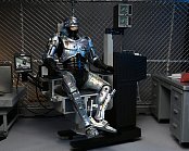 RoboCop Action Figure Ultimate Battle Damaged RoboCop with Chair 18 cm