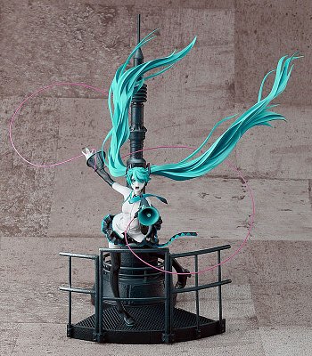 Character Vocal Series 01 PVC Figure 1/8 Miku Hatsune Love is War Refined Ver. 28 cm