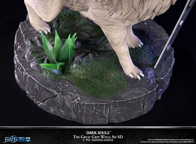 Dark Souls PVC SD Statue The Great Grey Wolf Sif 22 cm