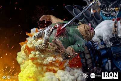 DC Comics Diorama 1/6 Lobo by Ivan Reis 38 cm --- DAMAGED PACKAGING