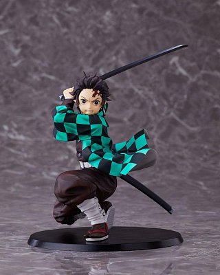 Demon Slayer: Kimetsu no Yaiba Statue Tanjiro Kamado (Standard version) 17 cm