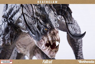 Fallout Statue 1/4 Deathclaw 71 cm - Severely damaged packaging