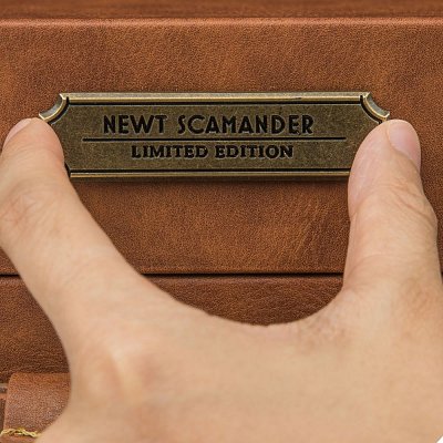 Fantastic Beasts Replica 1/1 Newt Scamander Suitcase Limited Edition --- DAMAGED PACKAGING