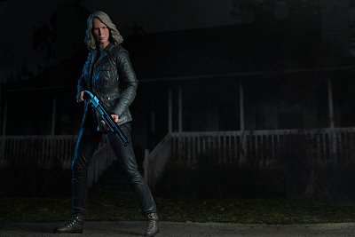 Halloween 2018 Ultimate Action Figure Laurie Strode 18 cm --- DAMAGED PACKAGING