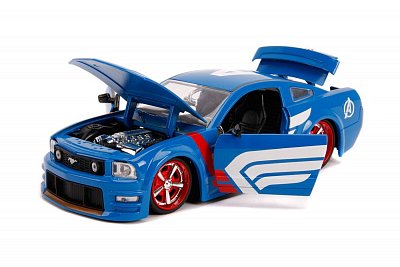 Marvel Hollywood Rides Diecast Model 1/24 2006 Ford Mustang GT with Captain America Figure --- DAMAGED PACKAGING