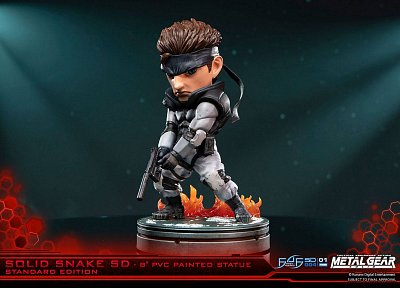 Metal Gear Solid PVC SD Statue Solid Snake 20 cm