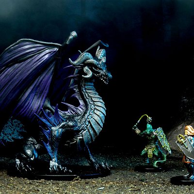 Pathfinder Battles City of Lost Omens pre-painted Premium Miniatures 2-Pack Adult Red & Black Dragon --- DAMAGED PACKAGING