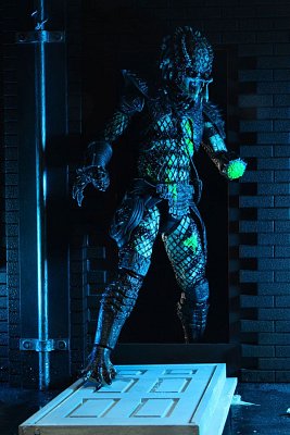 Predator 2 Action Figure Ultimate Battle-Damaged City Hunter 20 cm