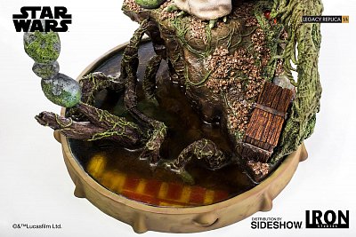Star Wars Episode V Legacy Replica Statue 1/4 Yoda 30 cm --- DAMAGED PACKAGING