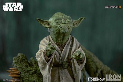 Star Wars Episode V Legacy Replica Statue 1/4 Yoda 30 cm --- DAMAGED PACKAGING