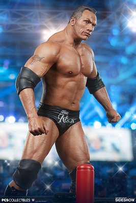 WWE Statue 1/4 The Rock 71 cm