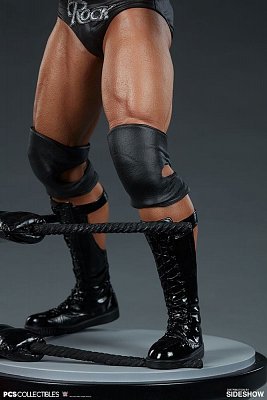 WWE Statue 1/4 The Rock 71 cm